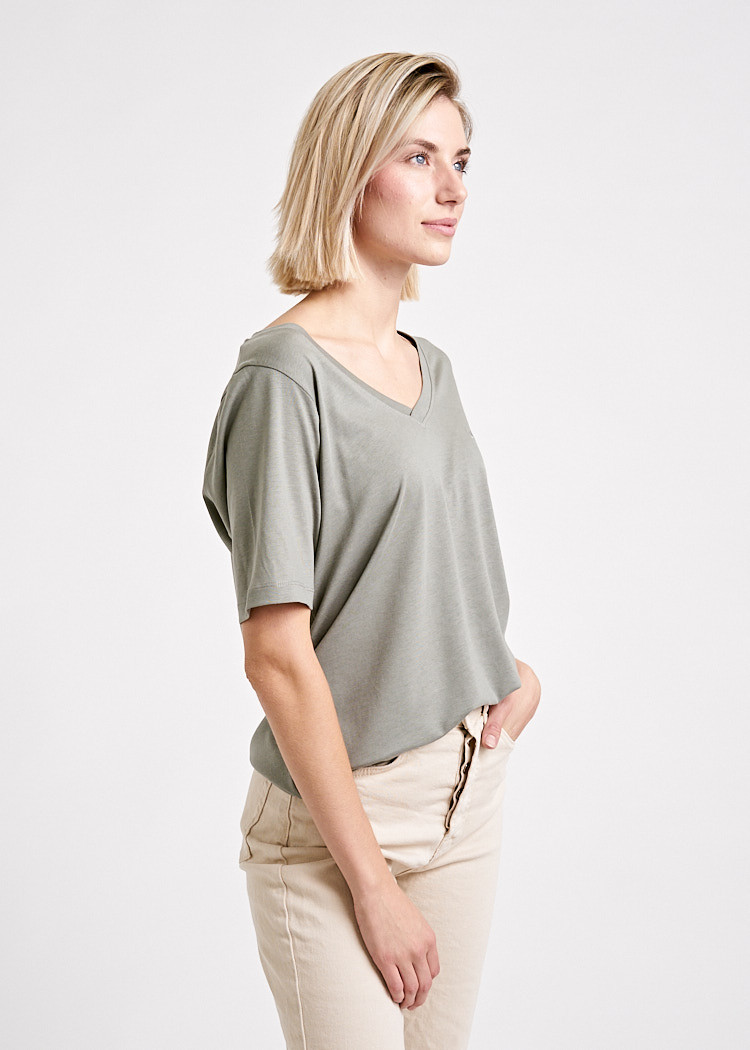 DAMEN WOODSHIRT V-AUSSCHNITT LOOSE LONGER AGAVE