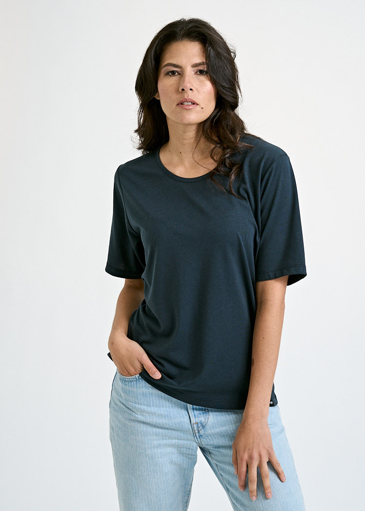 DAMEN WOODSHIRT LOOSE LONGER CARBON