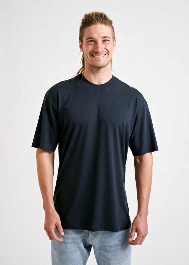 HERREN WOODSHIRT OVERCUT CARBON